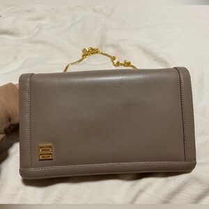 Givenchy woc shop